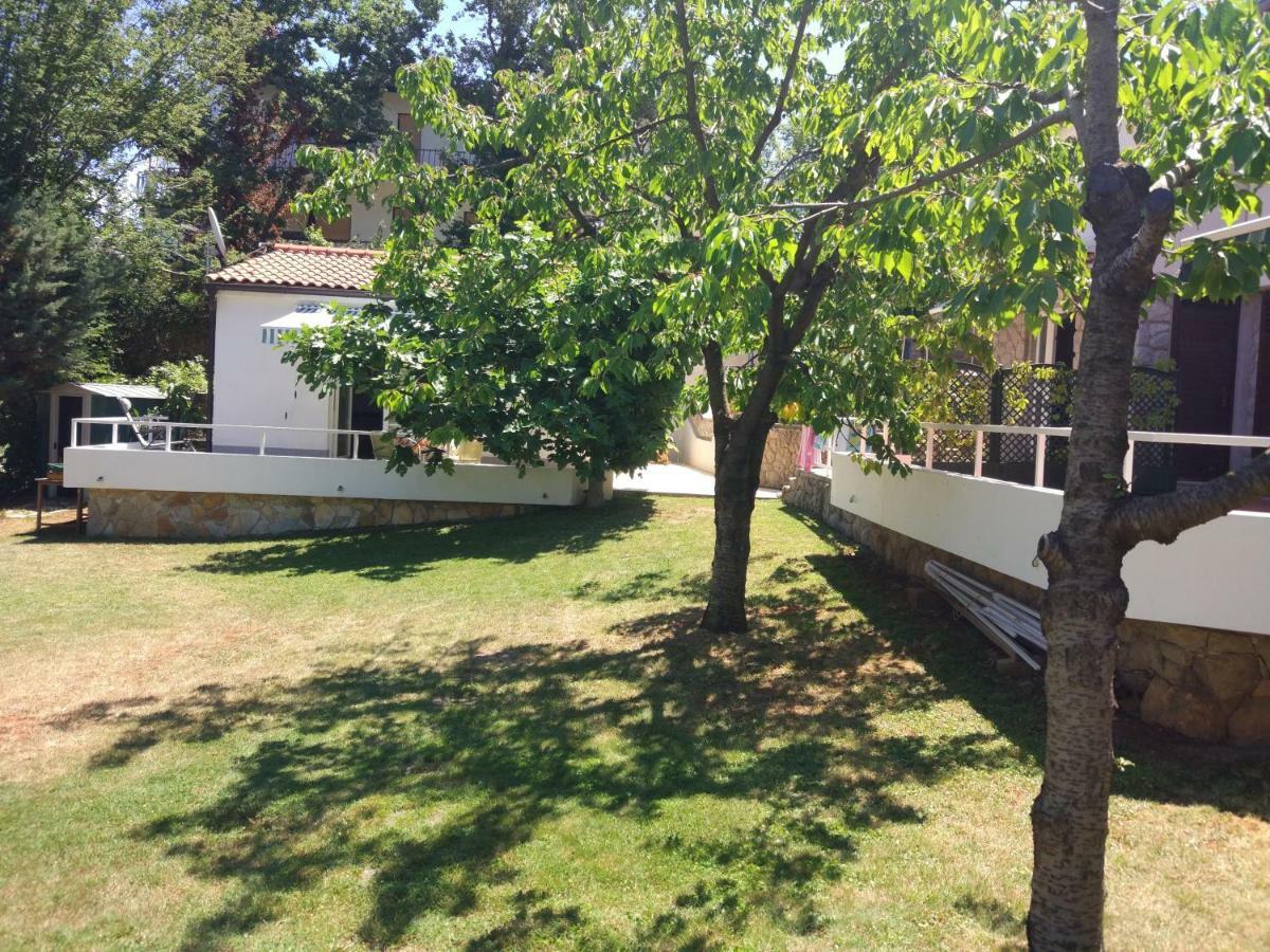 Apartmani Natasa 万塔西西 外观 照片